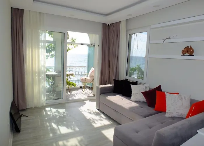 Yilanci Burnu,Kusadasi